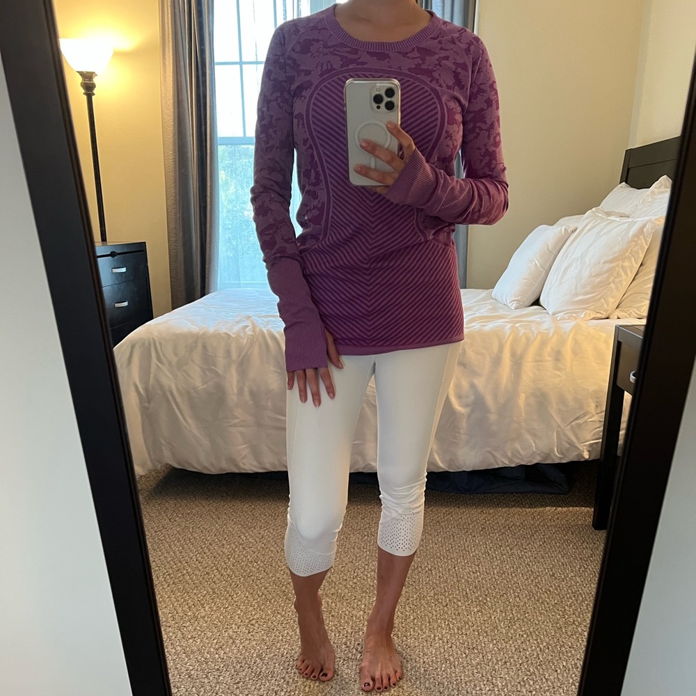 Lululemon Swiftly Tech Long Sleeve Shirt Size 8 Purple